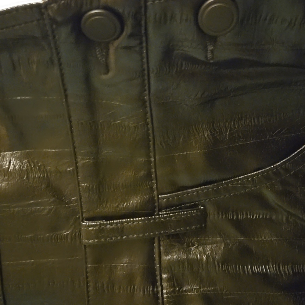 Good American Better Than Leather Faux Leather Overalls Sz 14 14P PETITE - Picture 3 of 9